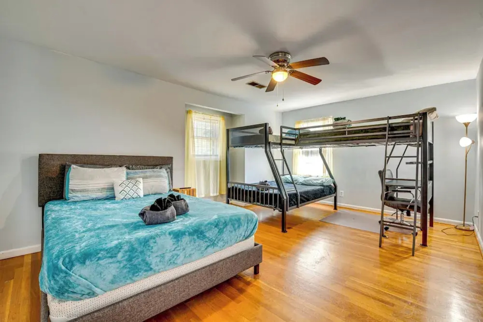 Spacious Home w/ Hot Tub, 14 Mi to Downtown Atl!