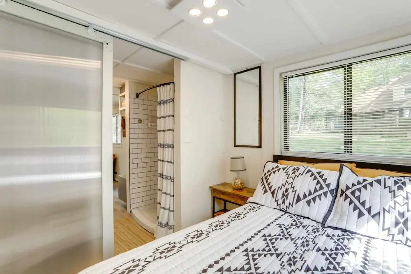 Hike On-site: Georgia Tiny Home on Farm Retreat