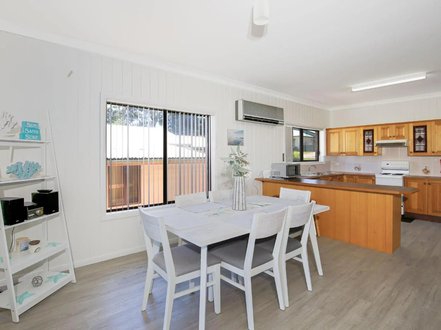Bayview - Absolute Waterfront with Jetty - 5 Mins to Hyams Beach