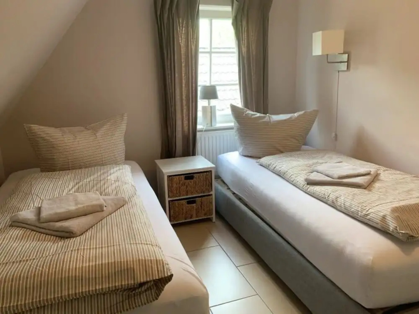 "luv" in House Smaswai 10