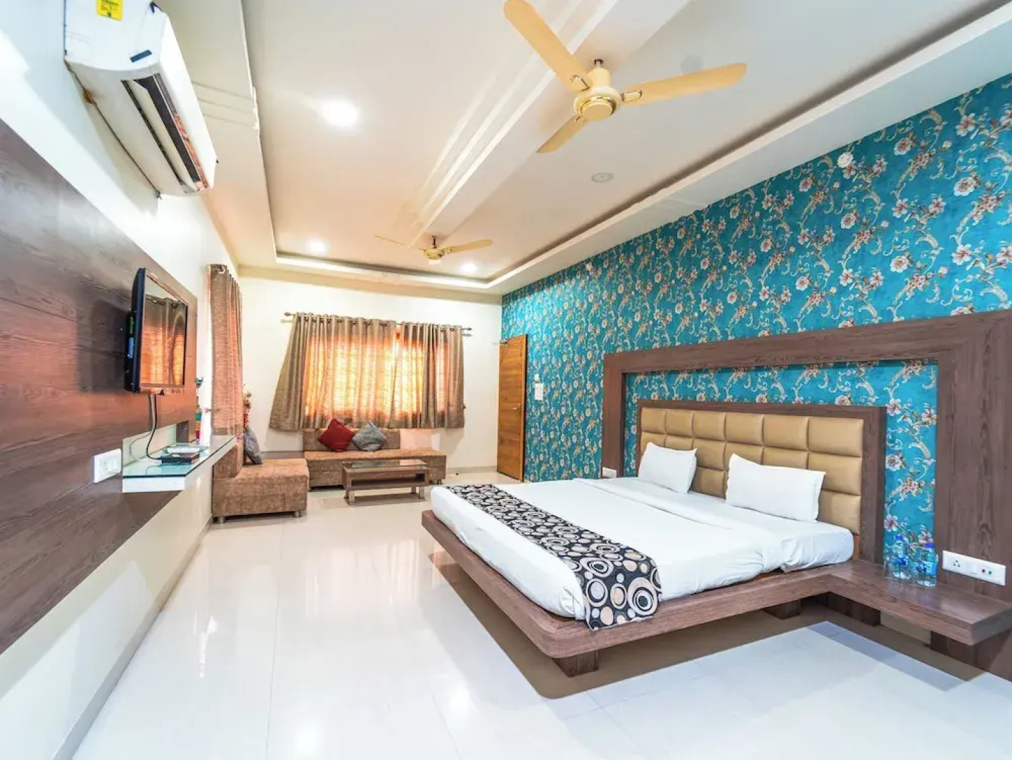 Hotel Royal Palace - Sagar