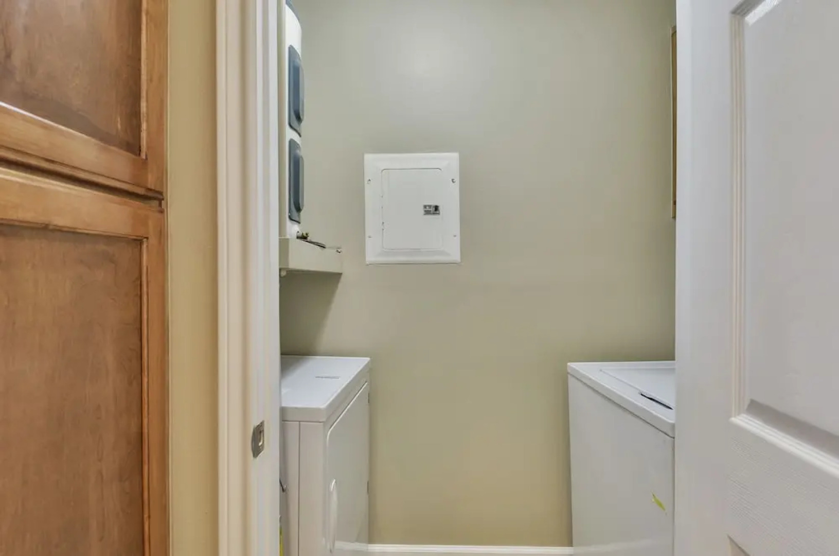 The Regal Seagull by RedAwning