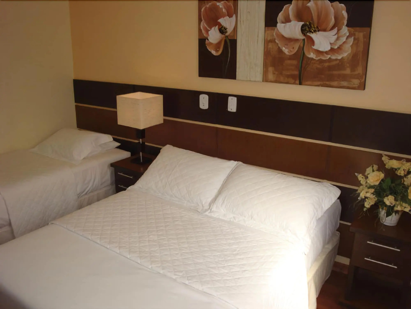 Summit Lago Hotel