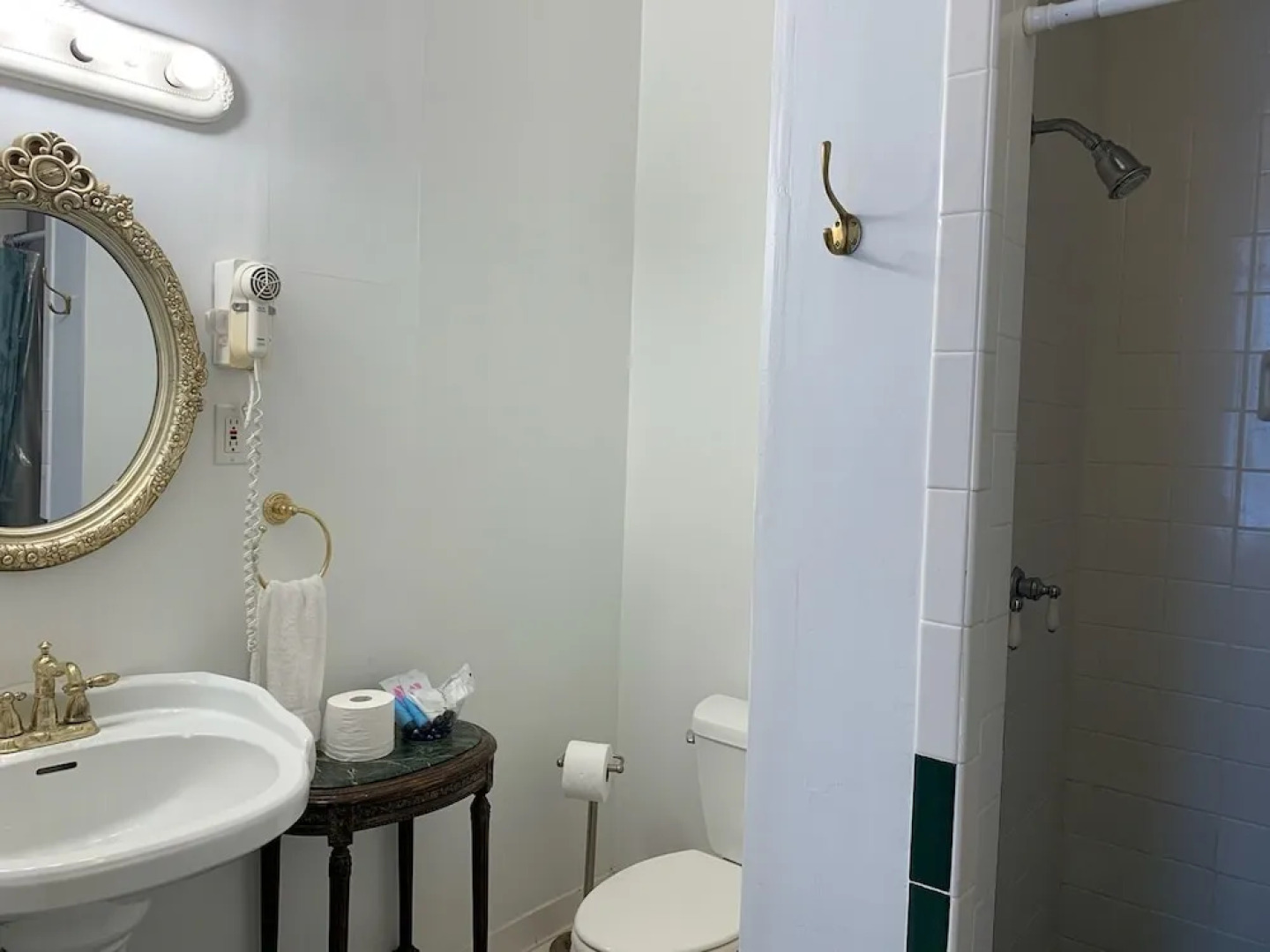 The Magnolia Mansion