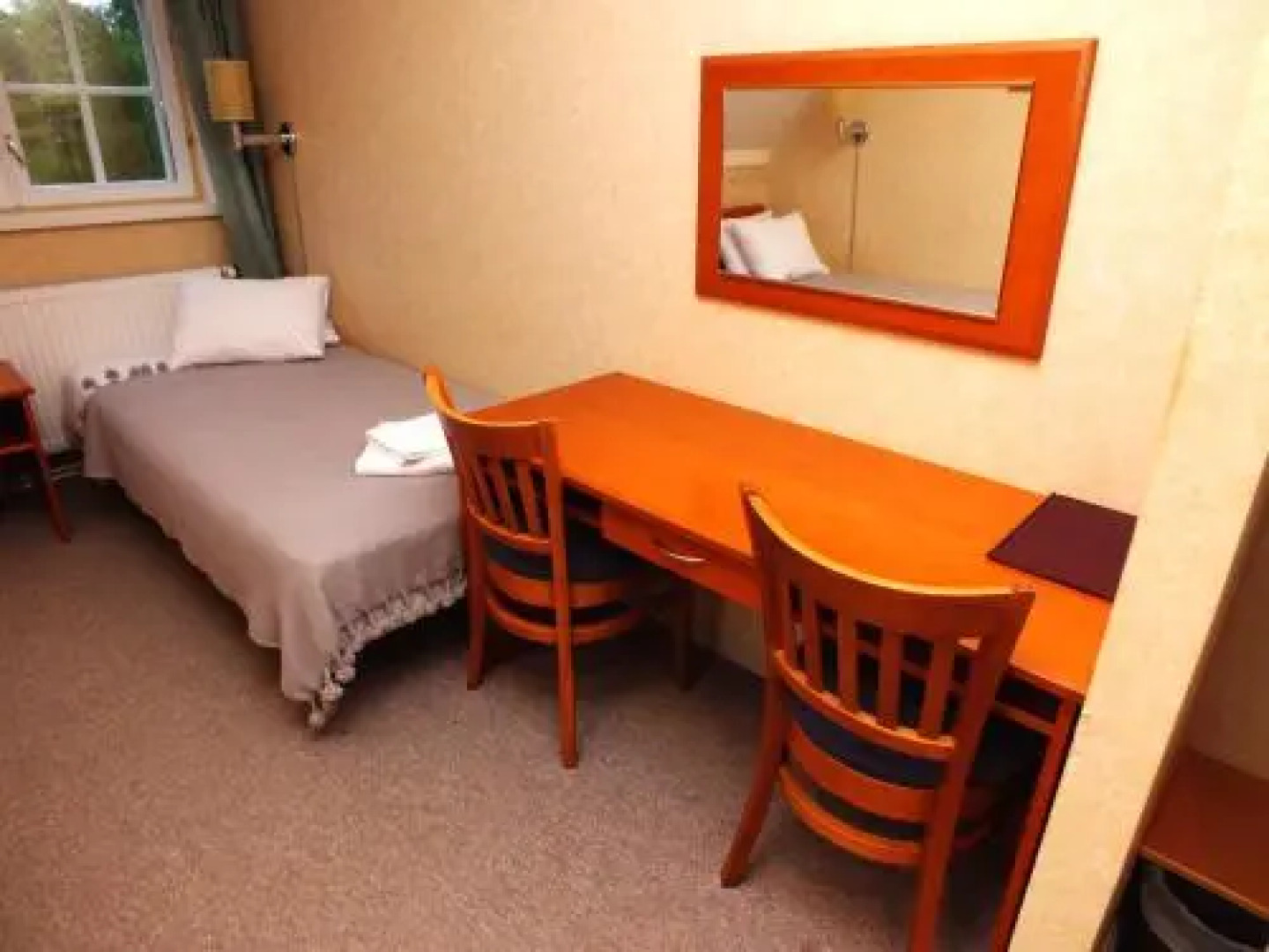 Loona Manor Guesthouse