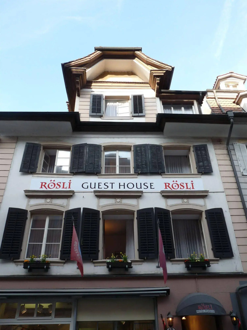 ROESLI Guest House
