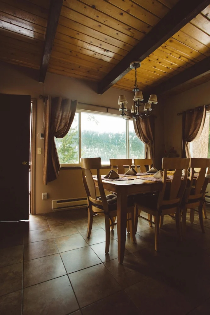 Otter Chalet on Fish Lake Cabin Rental