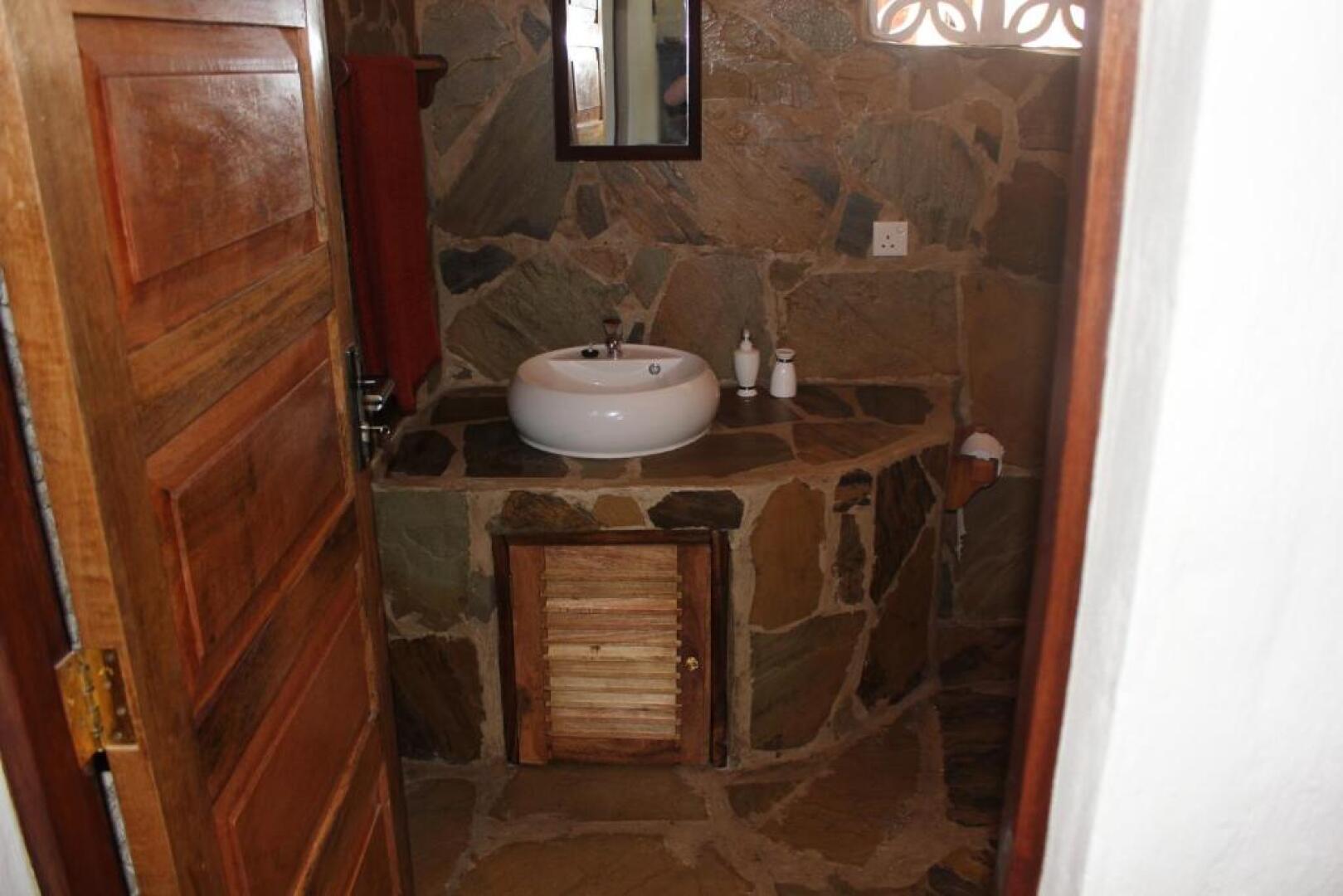 Coast Sun Gardens Cottage