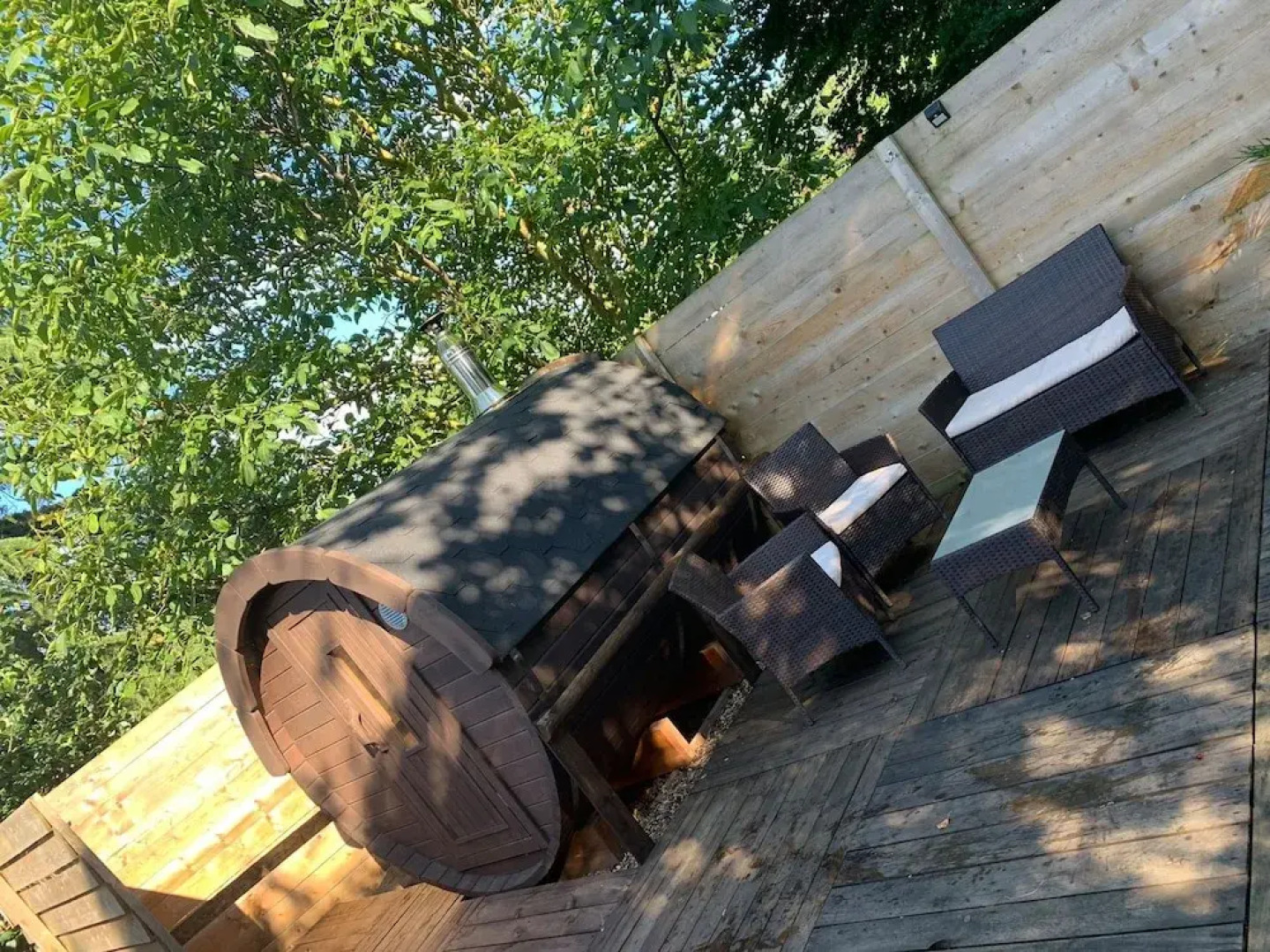 Oak Lodge Retreat - Glamping 2