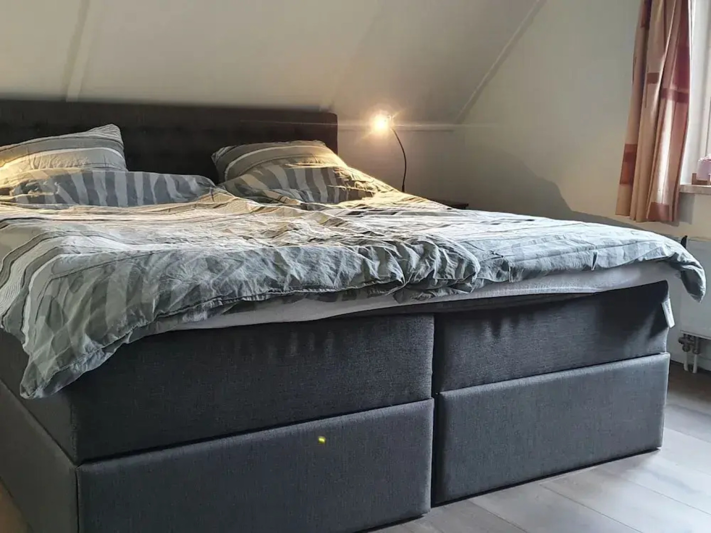 Nice Holiday Home with Sauna & Hot Tub near Wadden Sea