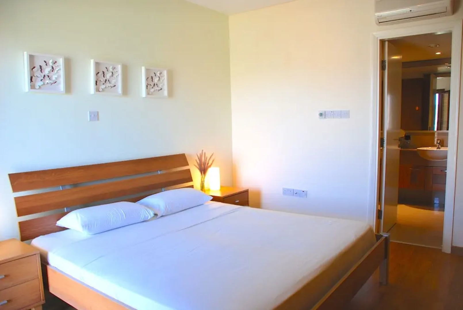 Charming 3 bedroom villa 'EZ02' with beautiful views, communal pool and resort facilities, Zephyros Village on Aphrodite Hills Resort