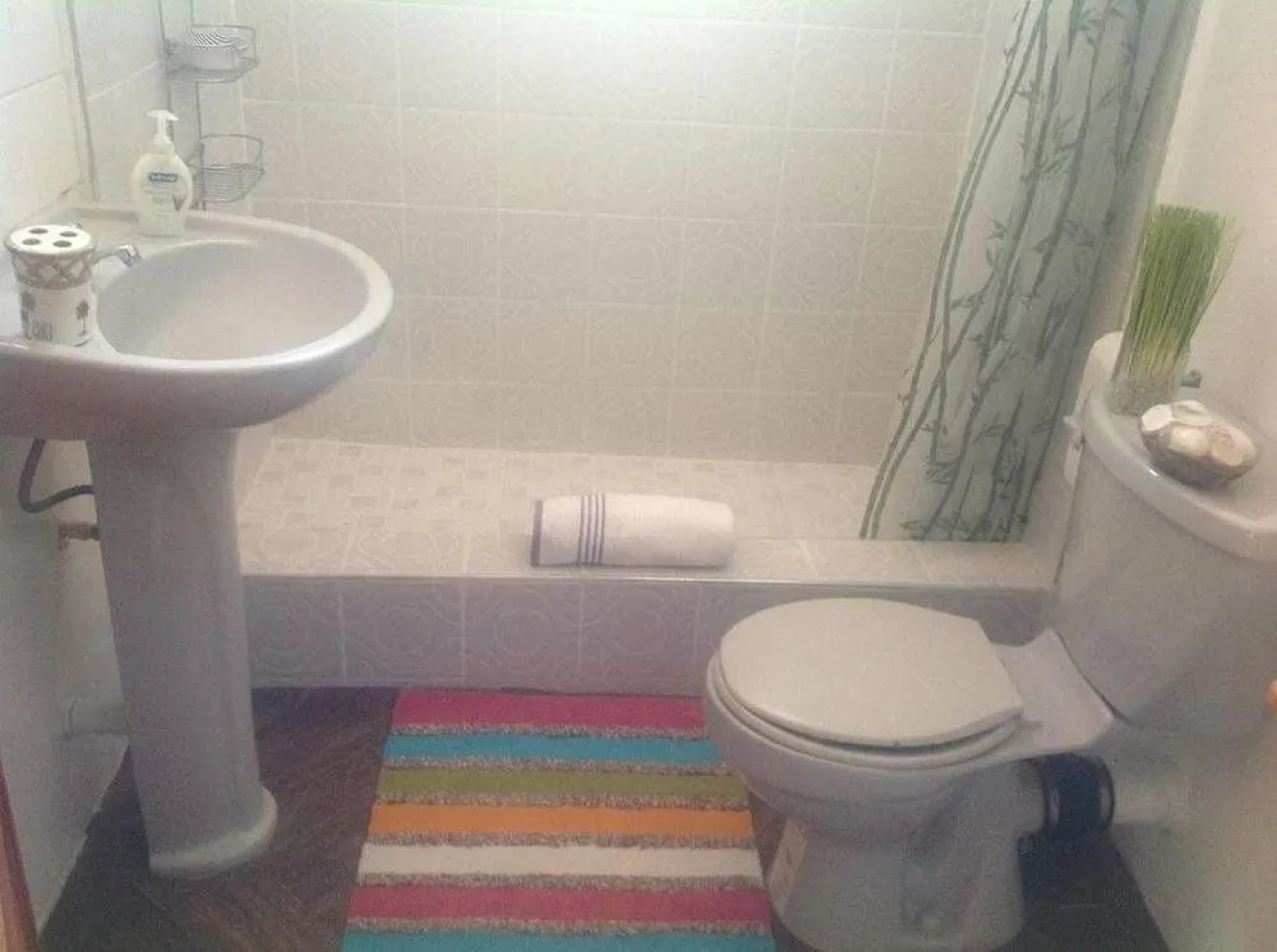 Rainbow Beach Apartments & Rooms