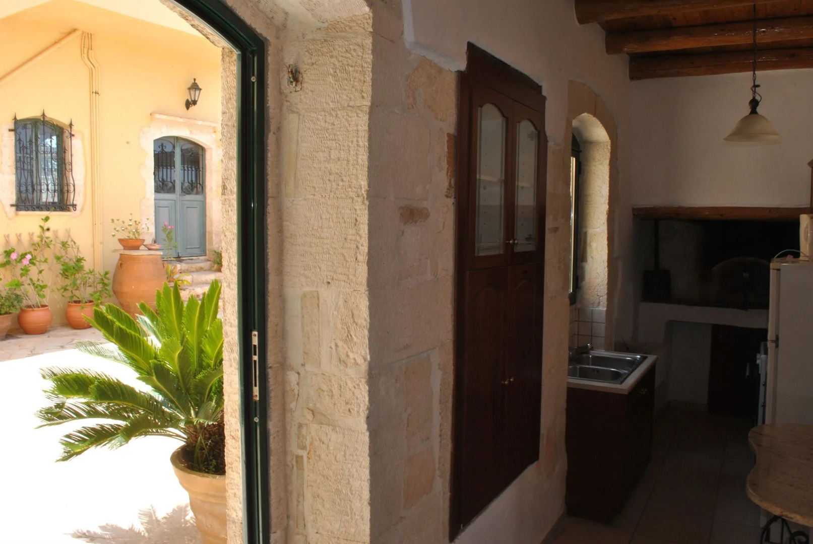 Skandalis Traditional Suites