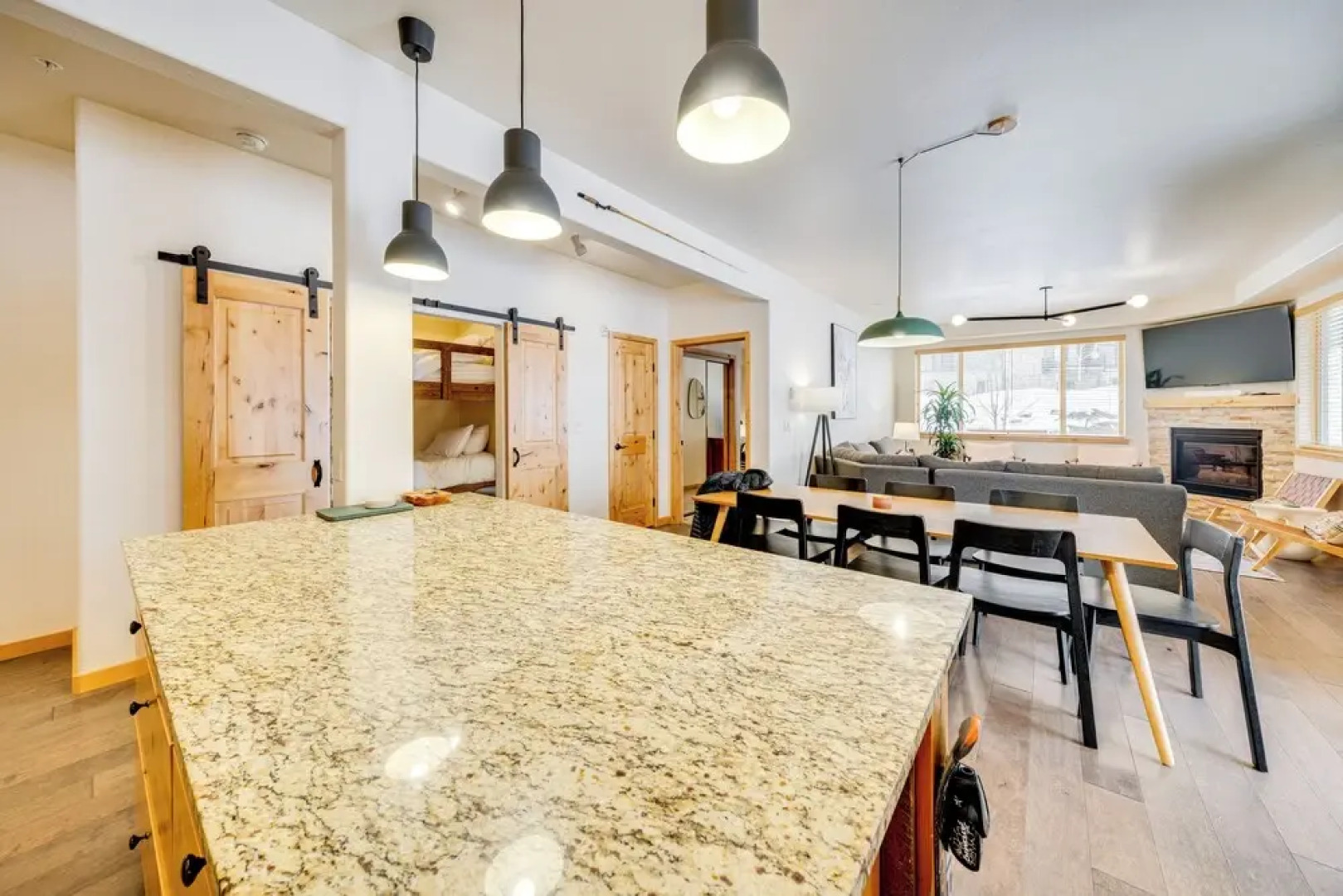 Downtown WP Condo w/ Pool: Steps to Concert Venue!