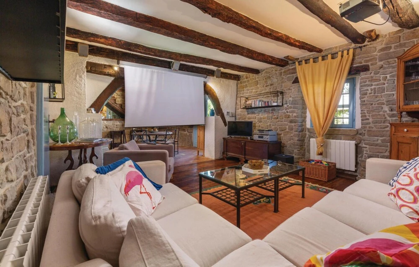 Stunning Home in Groznjan With Wifi and 3 Bedrooms