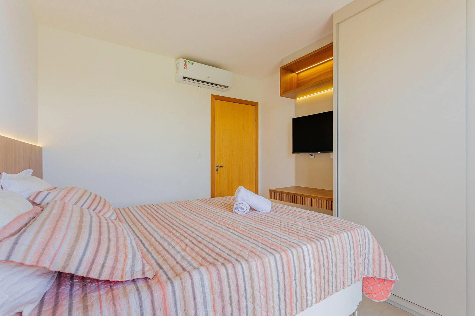 PF54 Casa Alto Padrão 5 Suítes com Diarista Inclusa - Praia do Forte