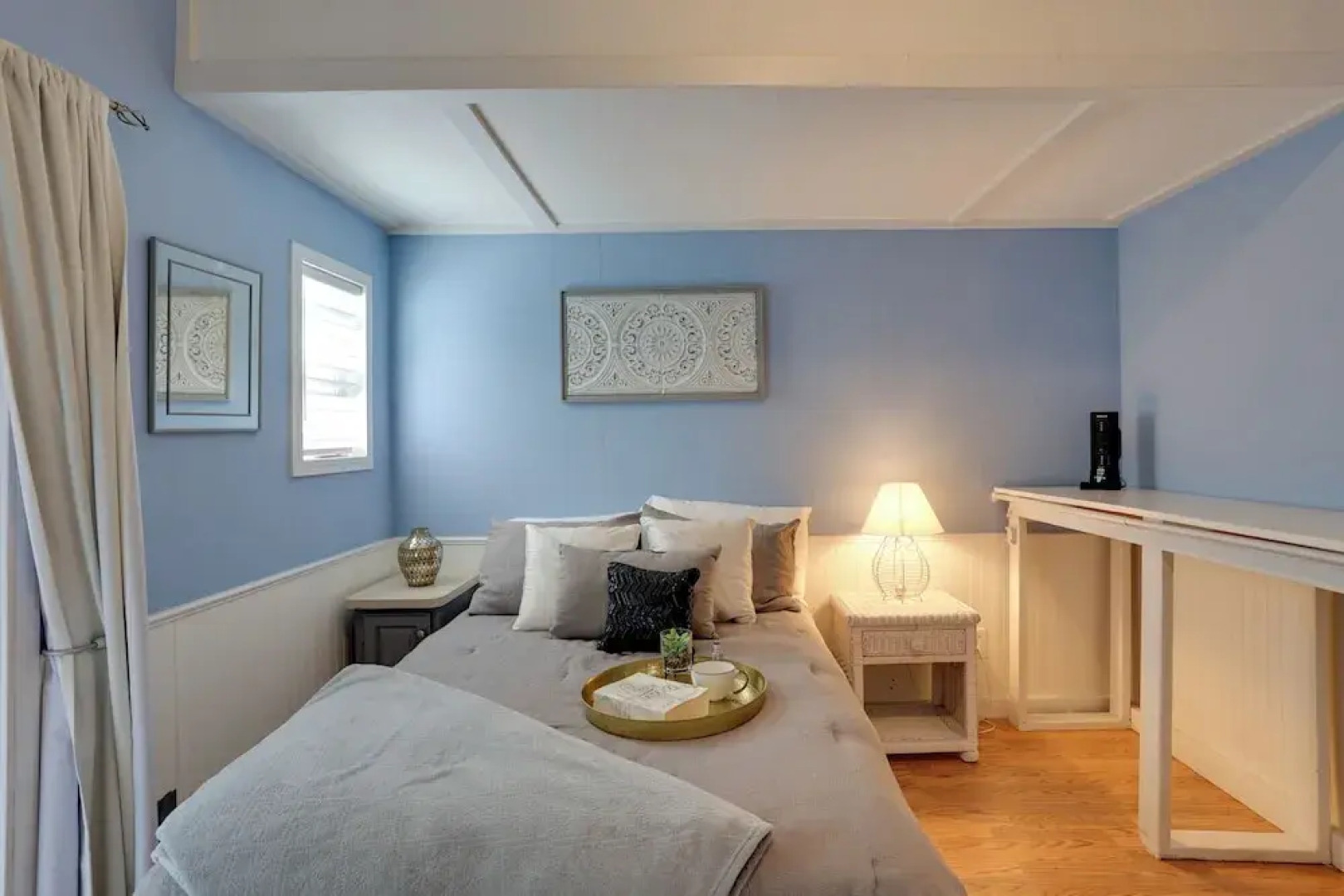 1 Mi to Birch Bay SP! Cozy Cabin w/ Pool Access