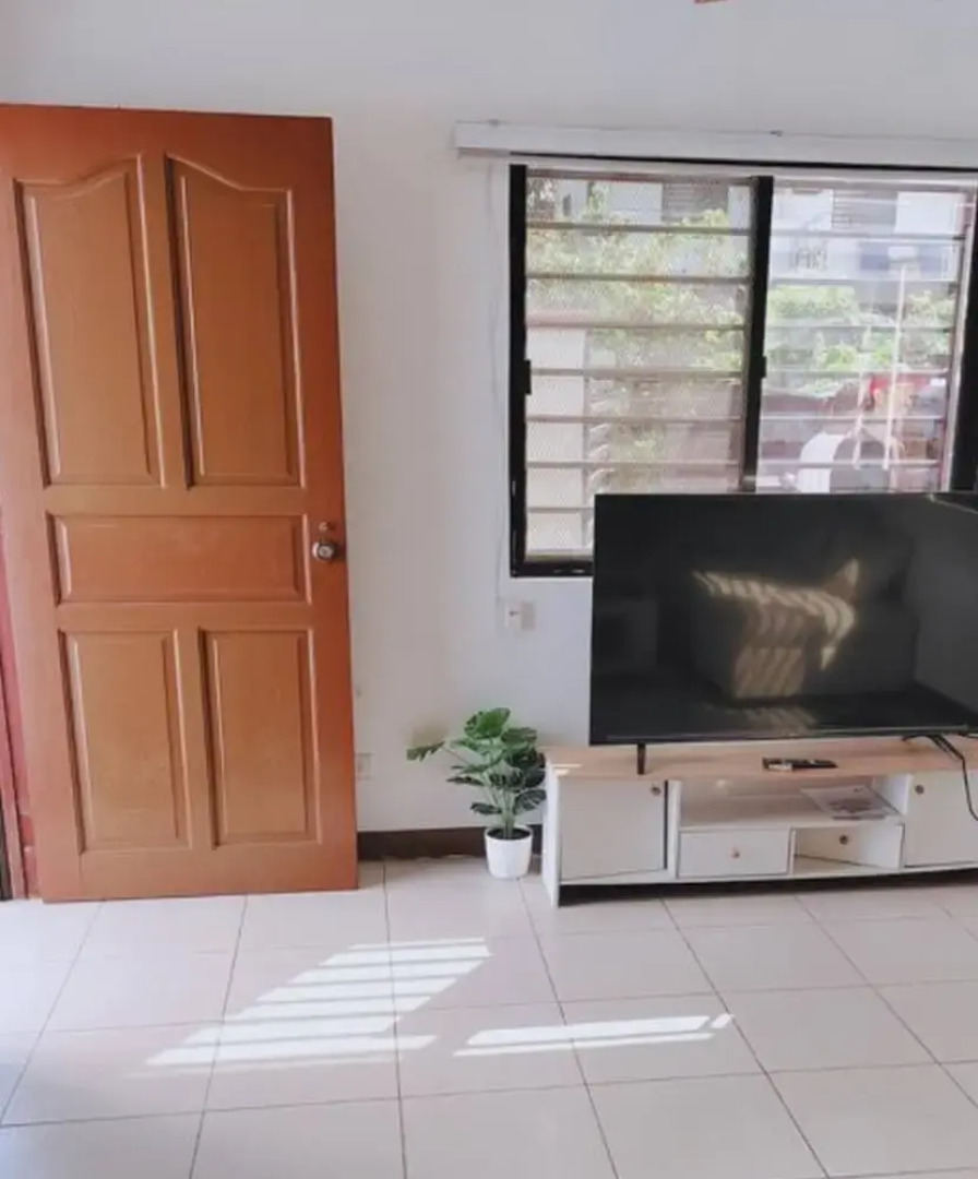 Elisha's Staycation Place-your Home Away From Home