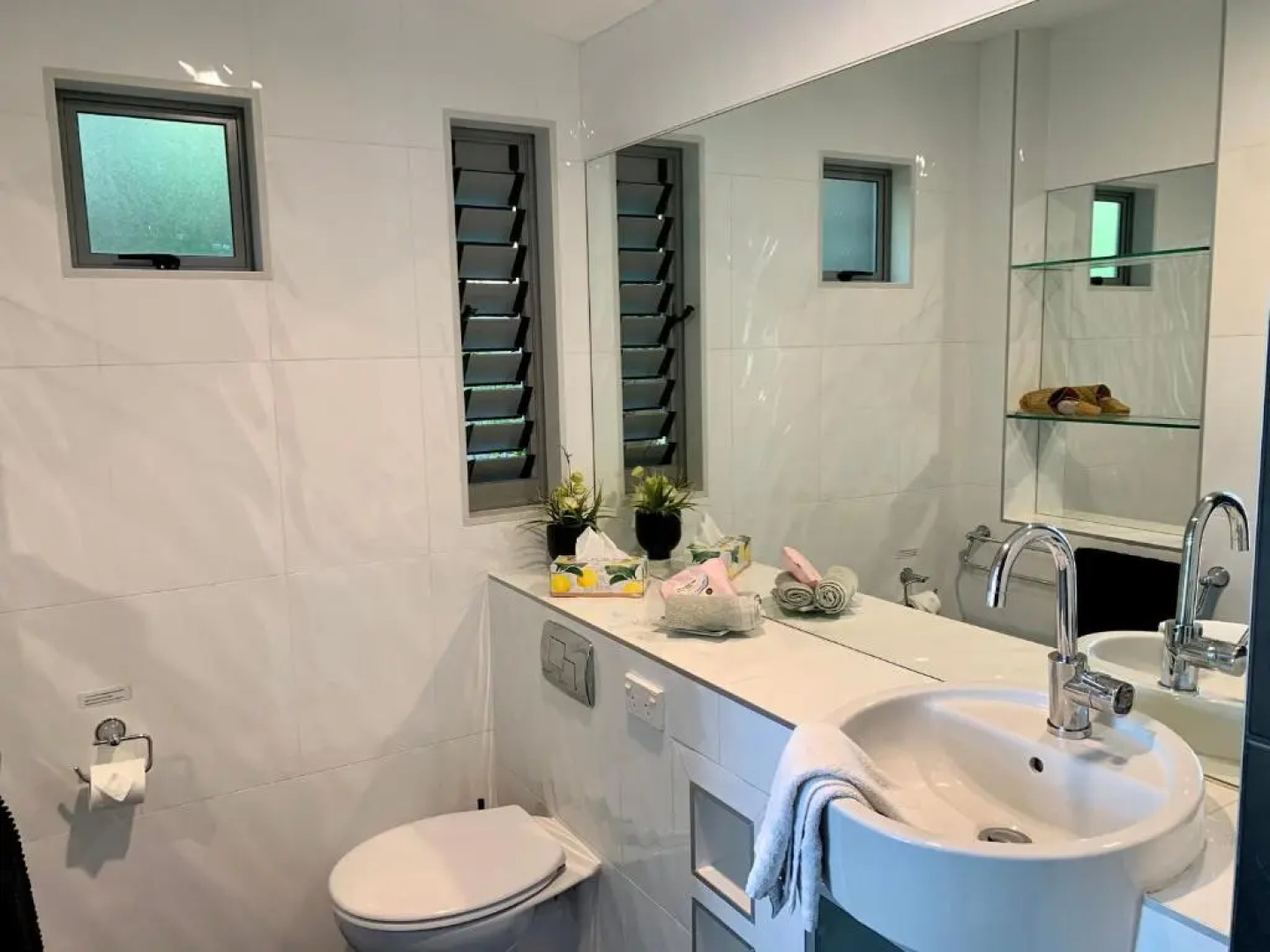 Lacebark Treetops Cottage: 2 bed/2en-suite option