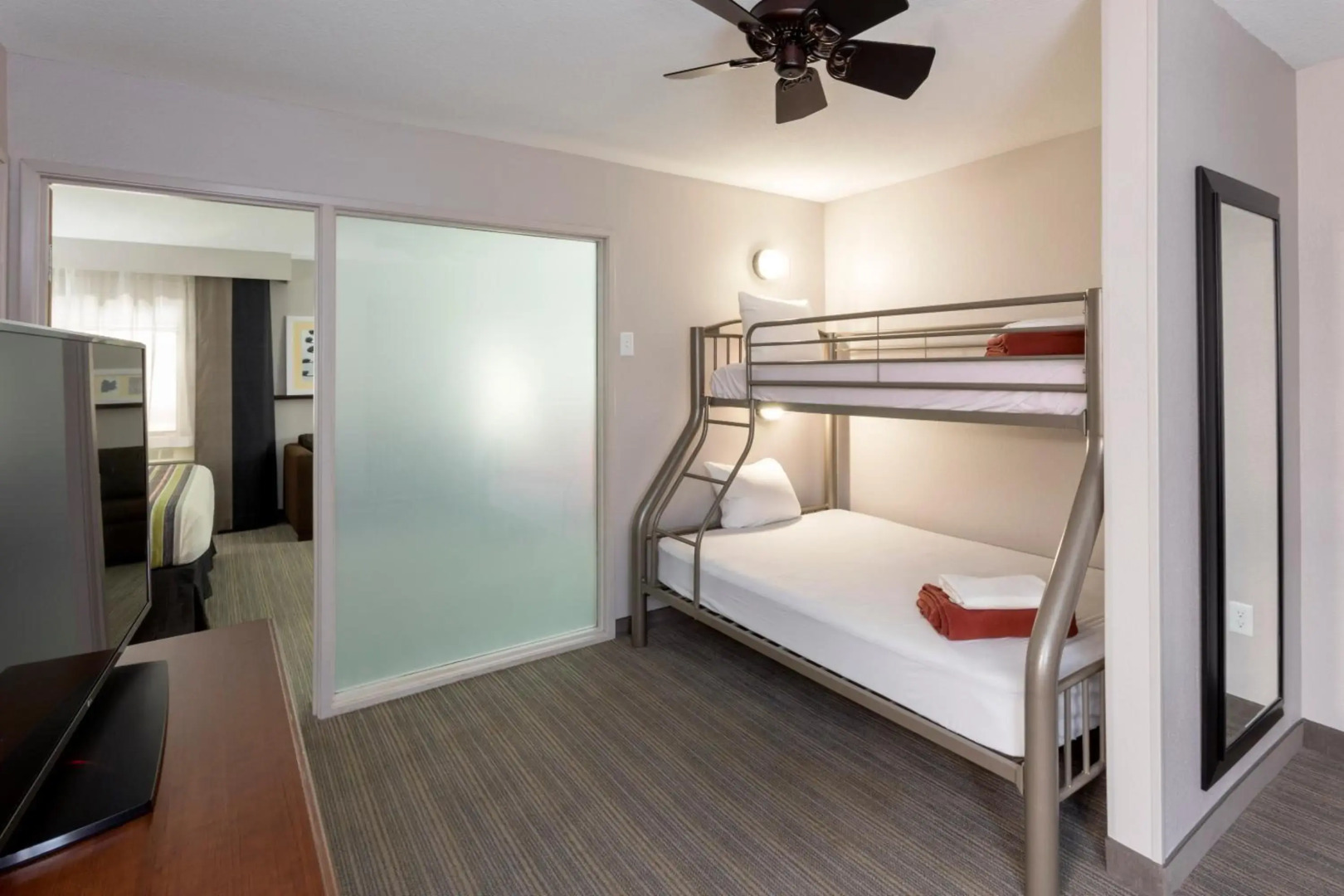 Country Inn & Suites by Radisson, Fargo, ND