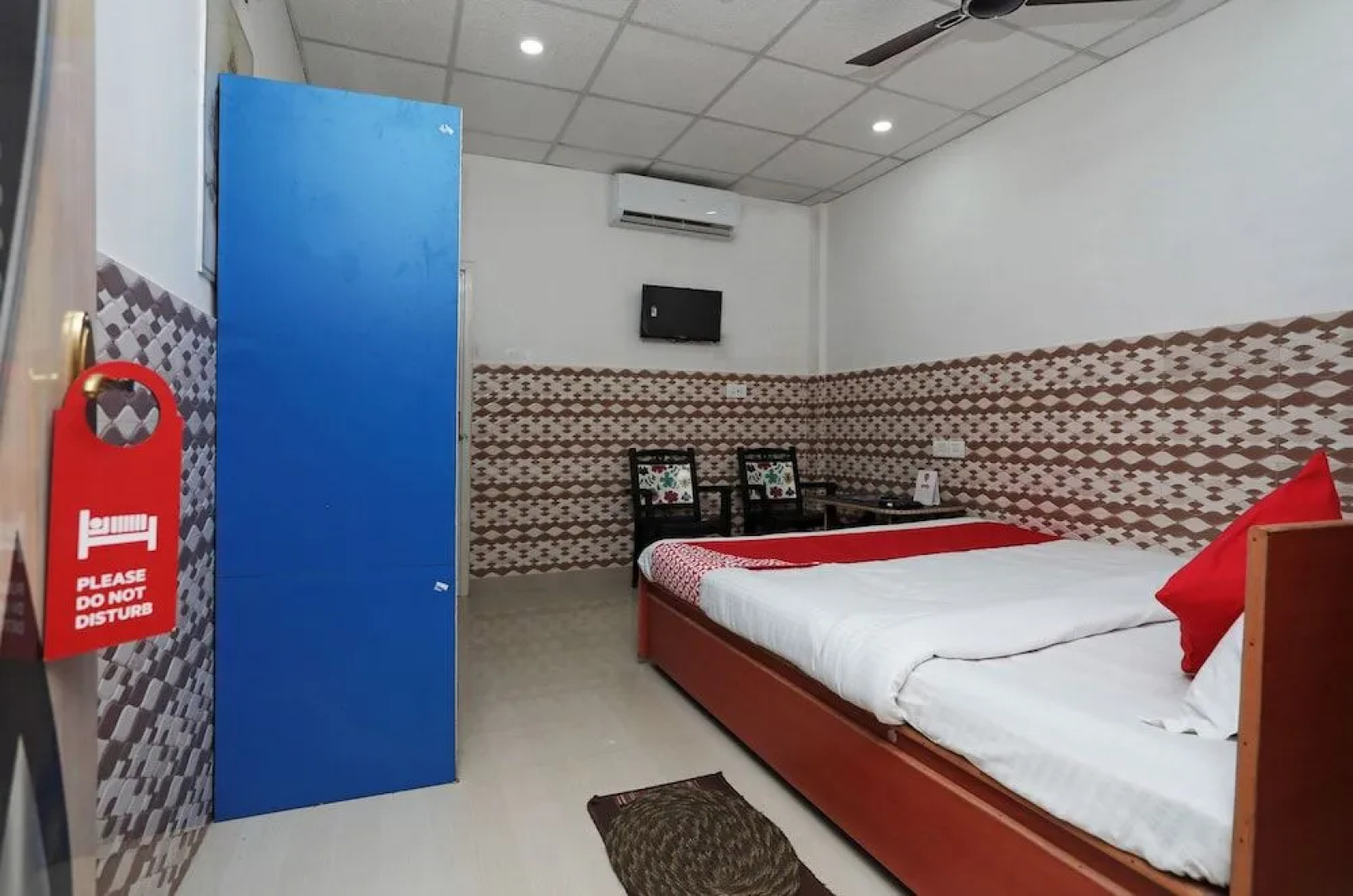 OYO 24224 Varsha Resort