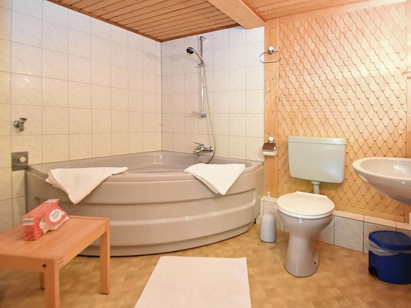 Paradisiacal Apartment in Wieden With Garden