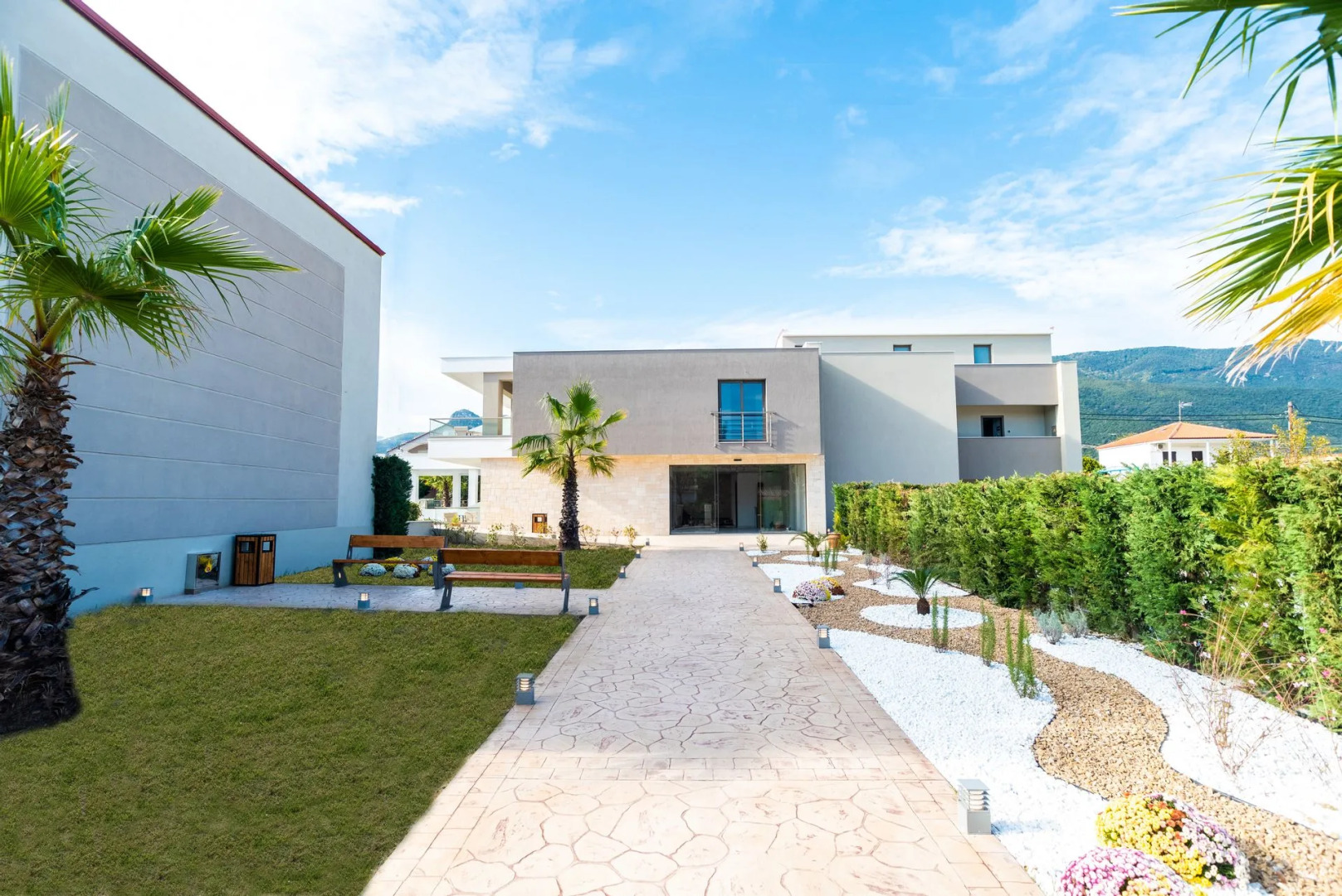 Lagaria II Apartments