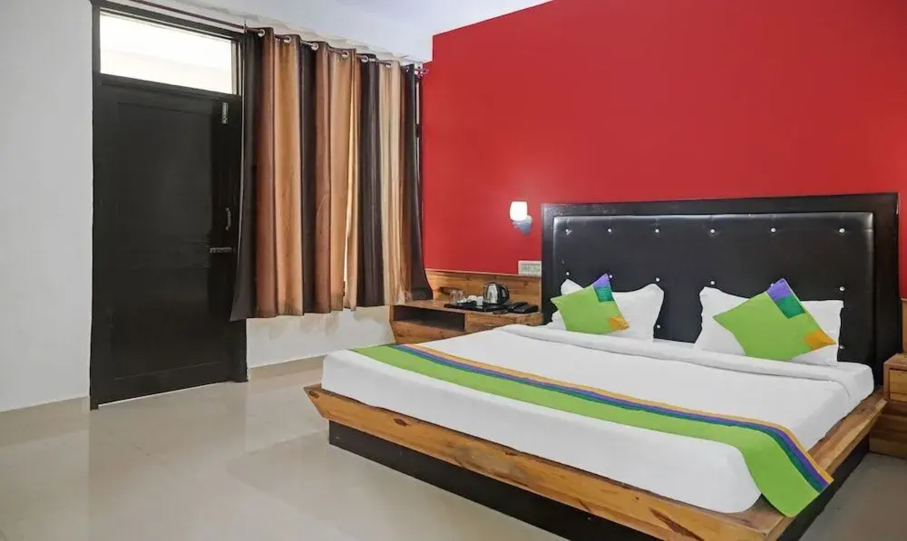 Treebo Trend Woodward II