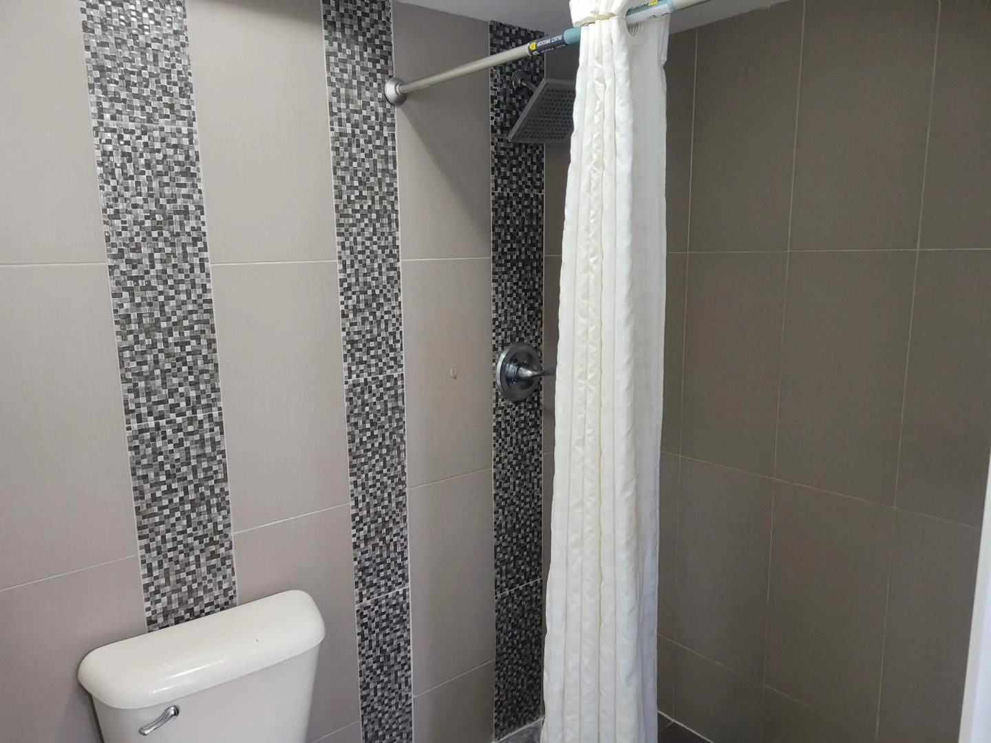 Driftwood Beach Motel