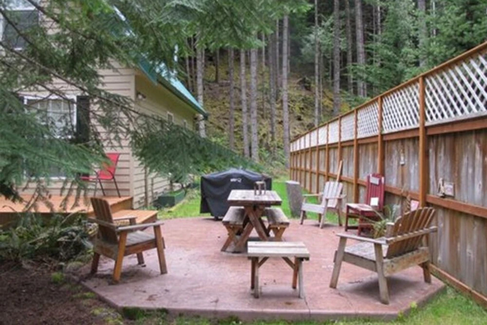 Elk Crossing Cozy Cabin At Crystal Mountain 3 Bedroom Home by RedAwning