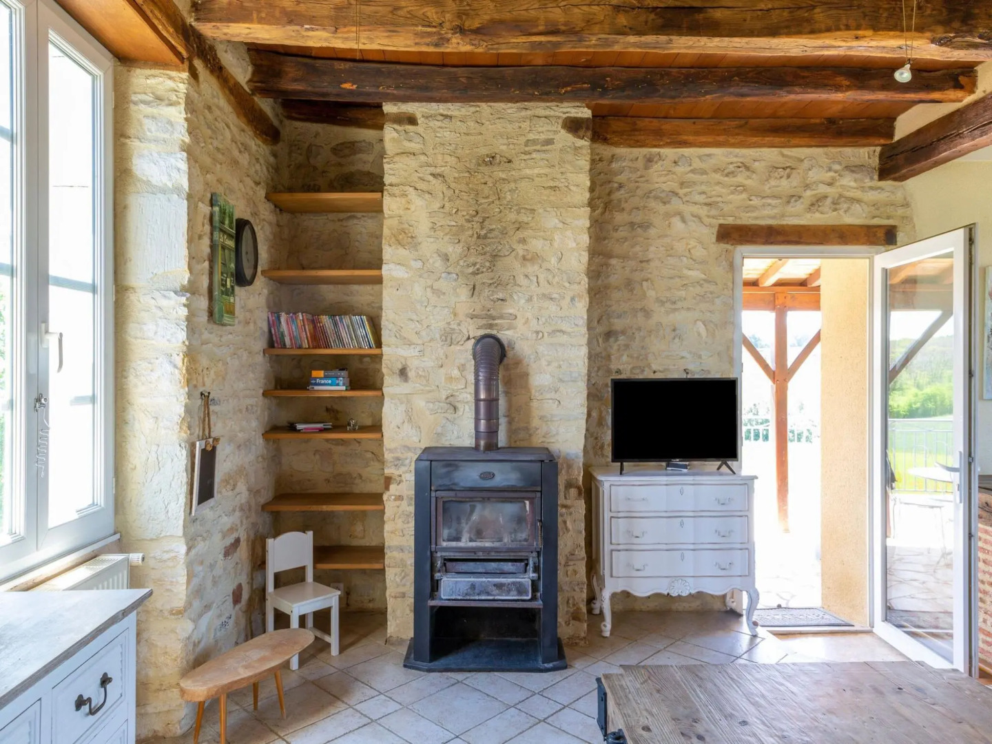 Fantastic Holiday Home in Dégagnac with Jacuzzi