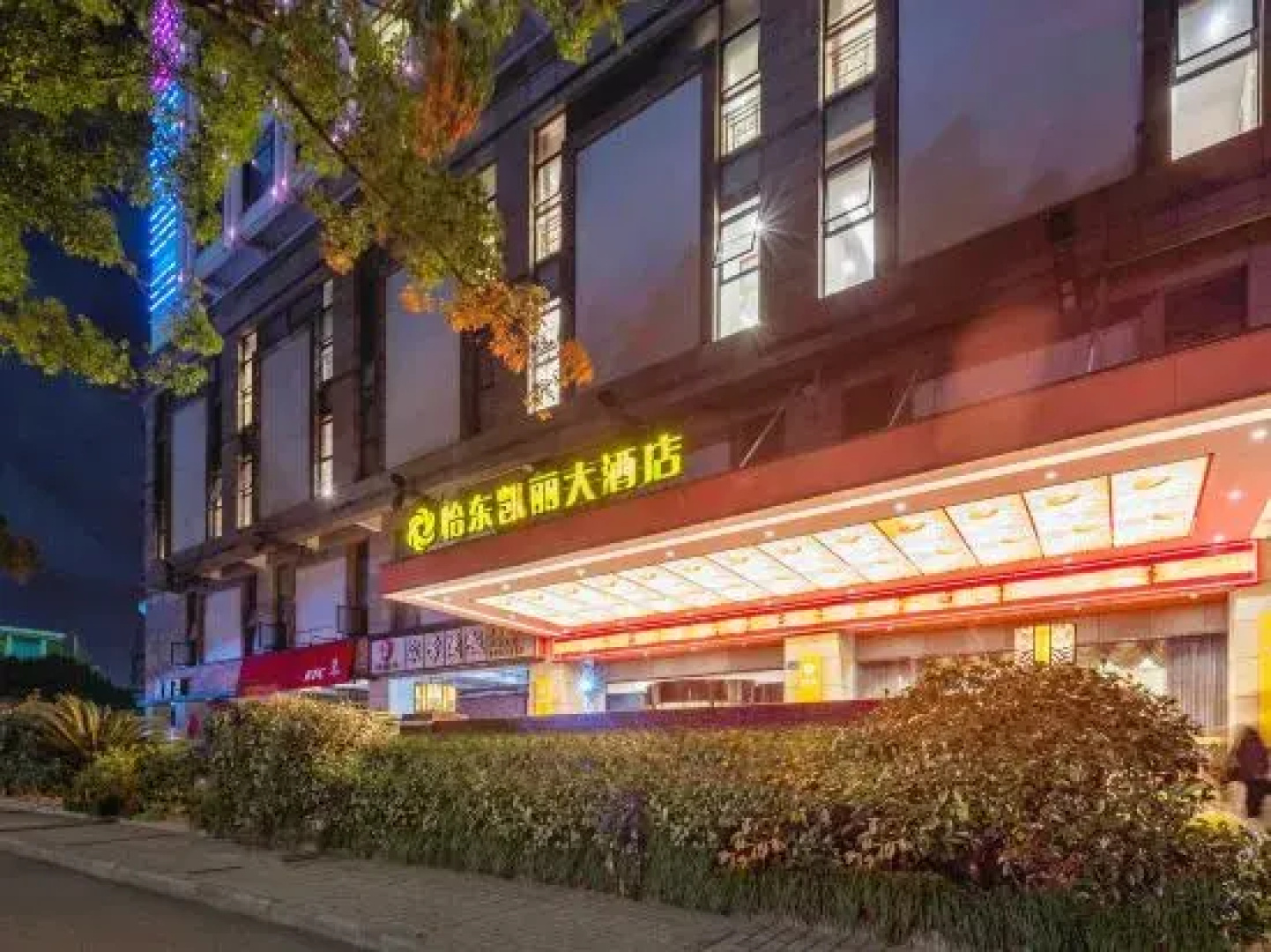 East Joy Kelly Hotel