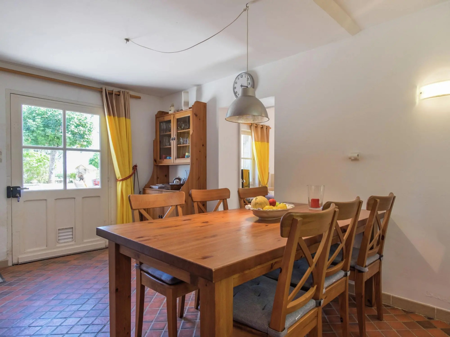Cosy Holiday Home In Montrichard With Shared Pool