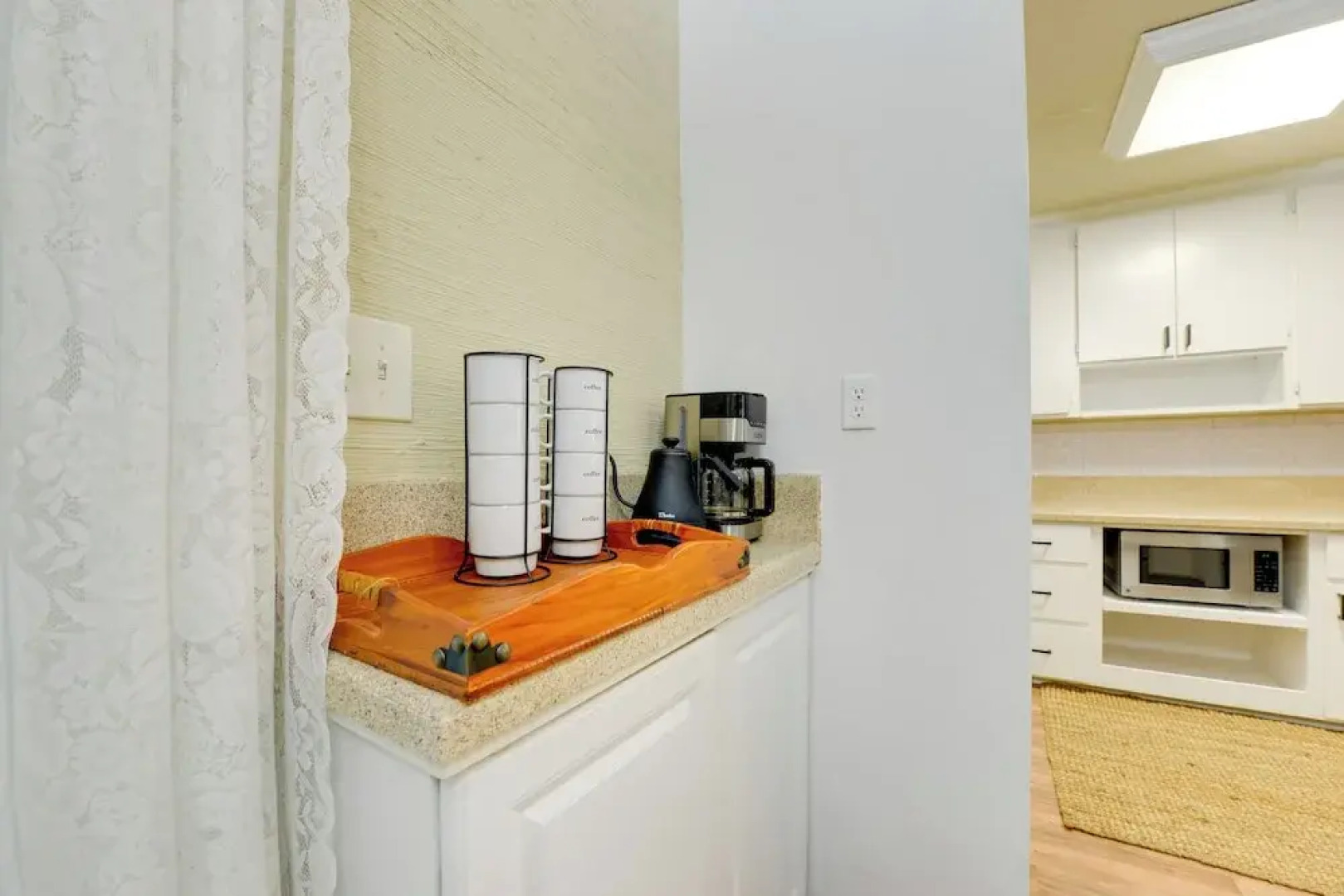 Cozy Cary Abode ~ 10 Mi to Downtown Raleigh!