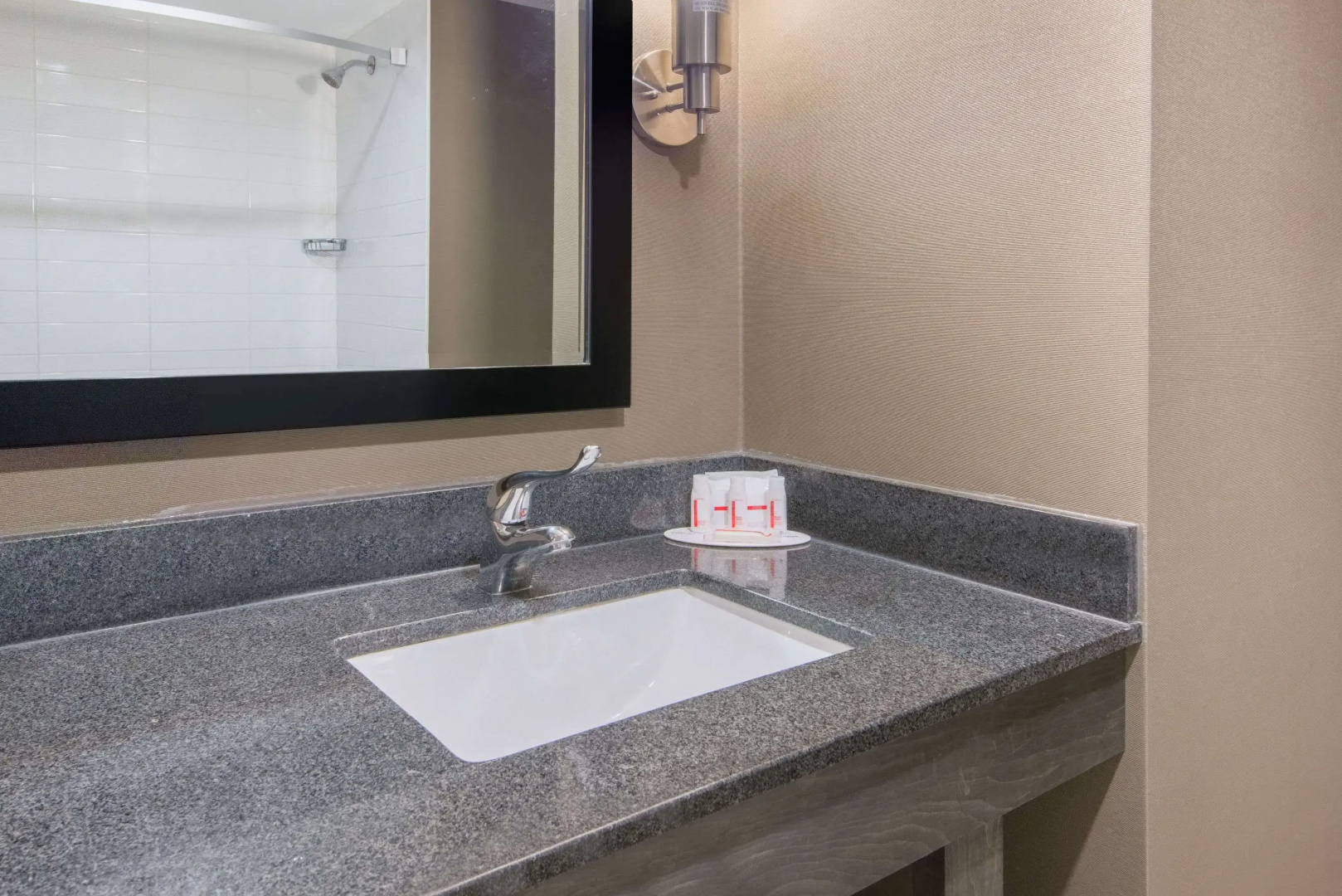 Ramada Plaza by Wyndham Niagara Falls