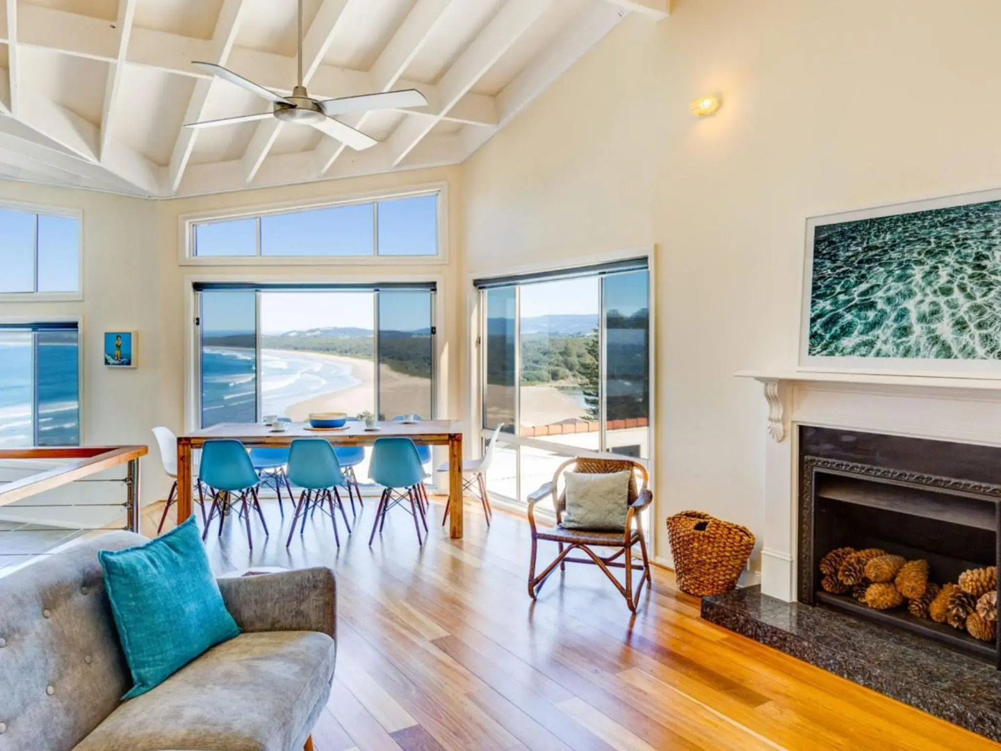 THE LOOKOUT AT GERROA Gerroa 4pm check out Sundays