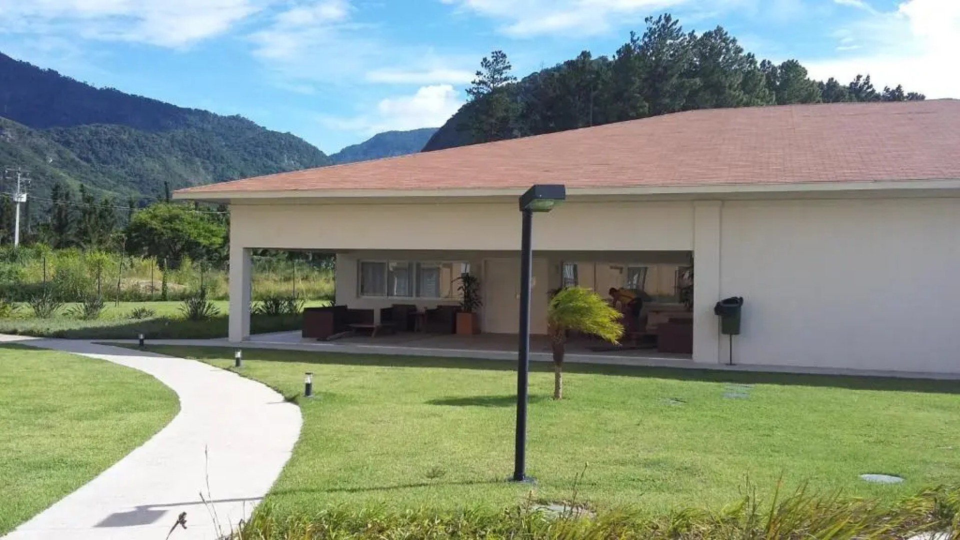 Condado Aldeia dos Reis 114 e 213