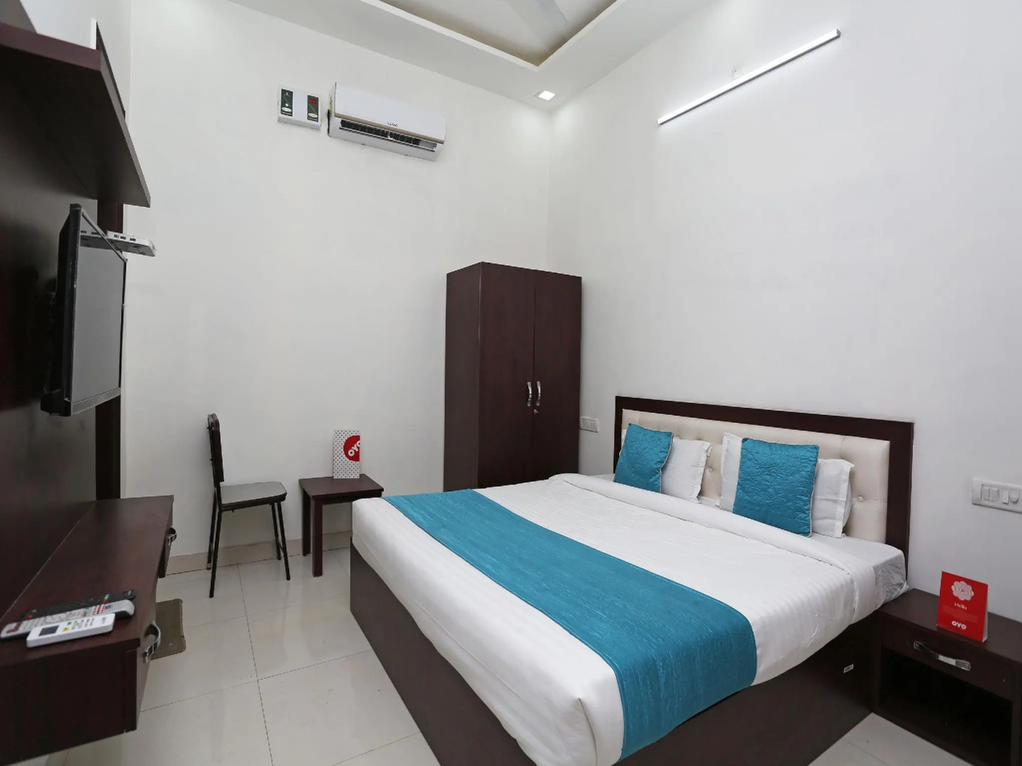 OYO 14971 C D Guest House