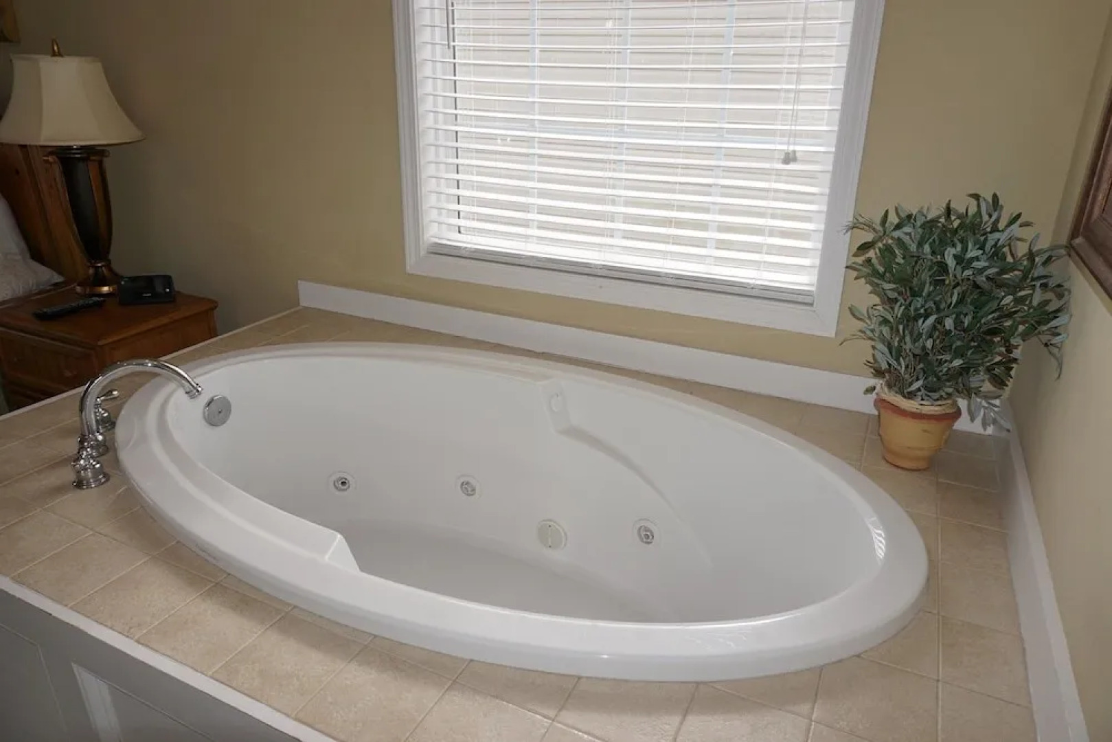 Las Palmas Home #64622 5 Bedrooms 5.5 Bathrooms Home