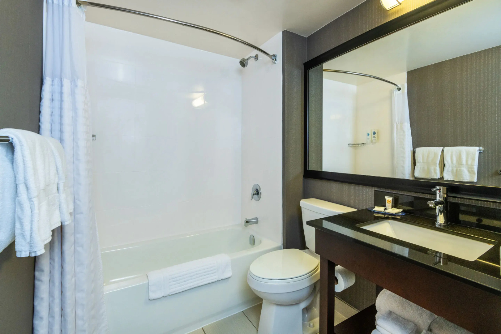Comfort Inn Highway 401