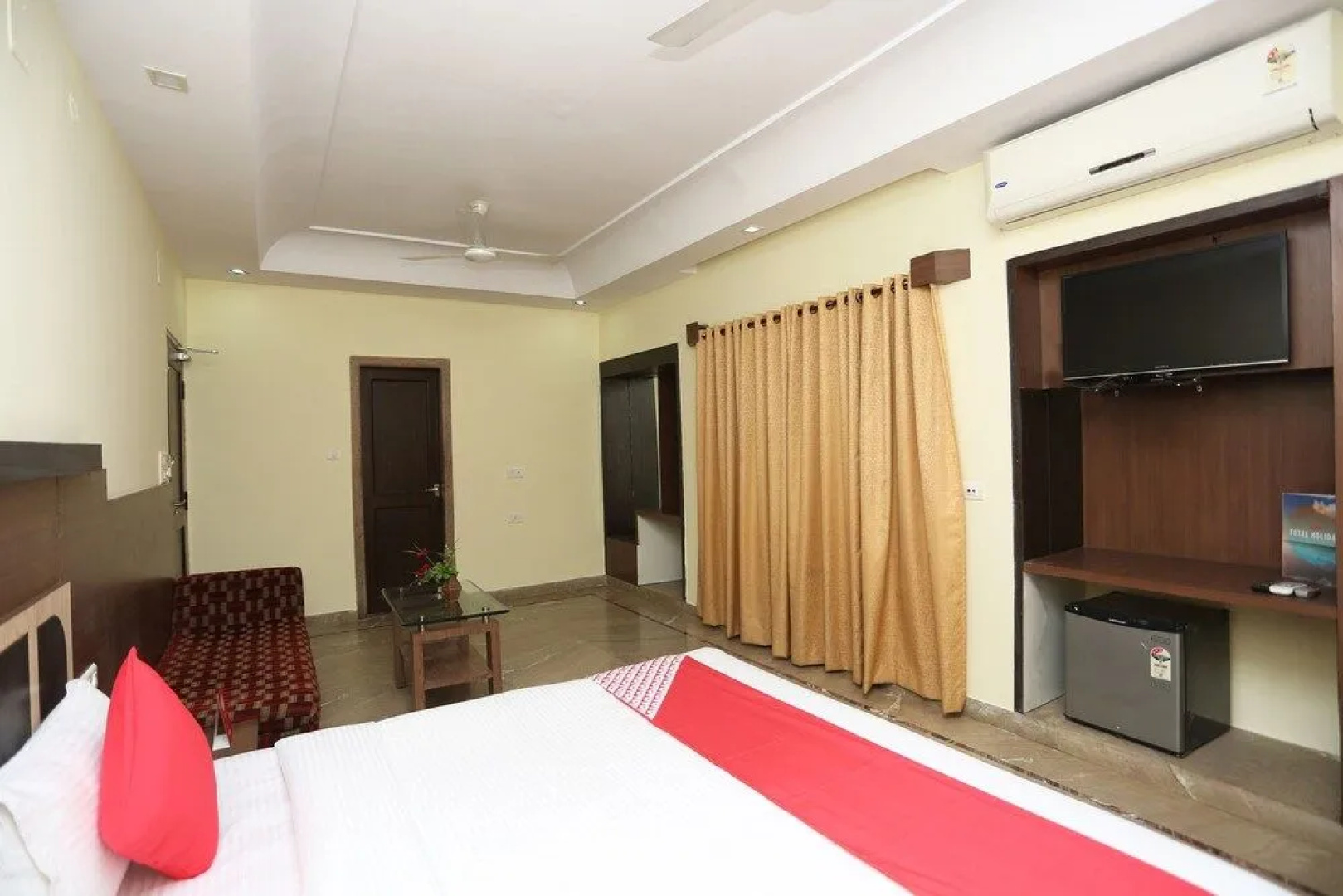 OYO 8625 Yogendra Residency