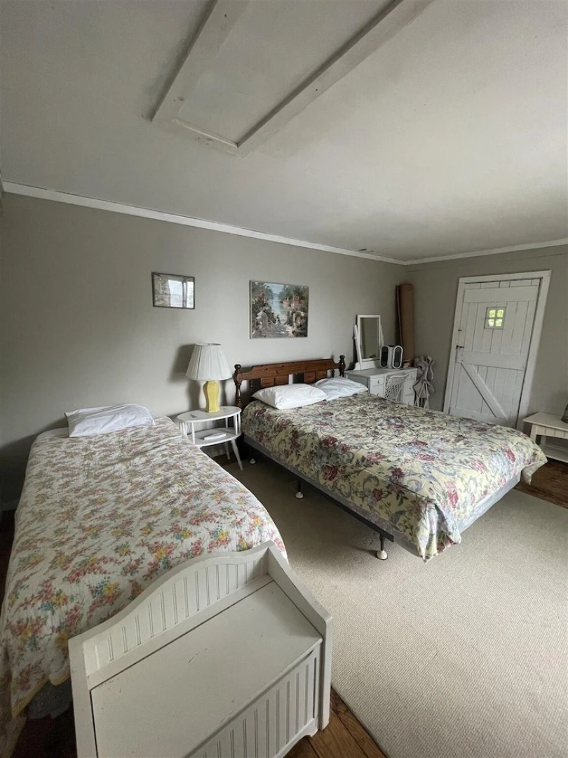 Little Sandy-limit 8 3 Bedroom Cottage by RedAwning