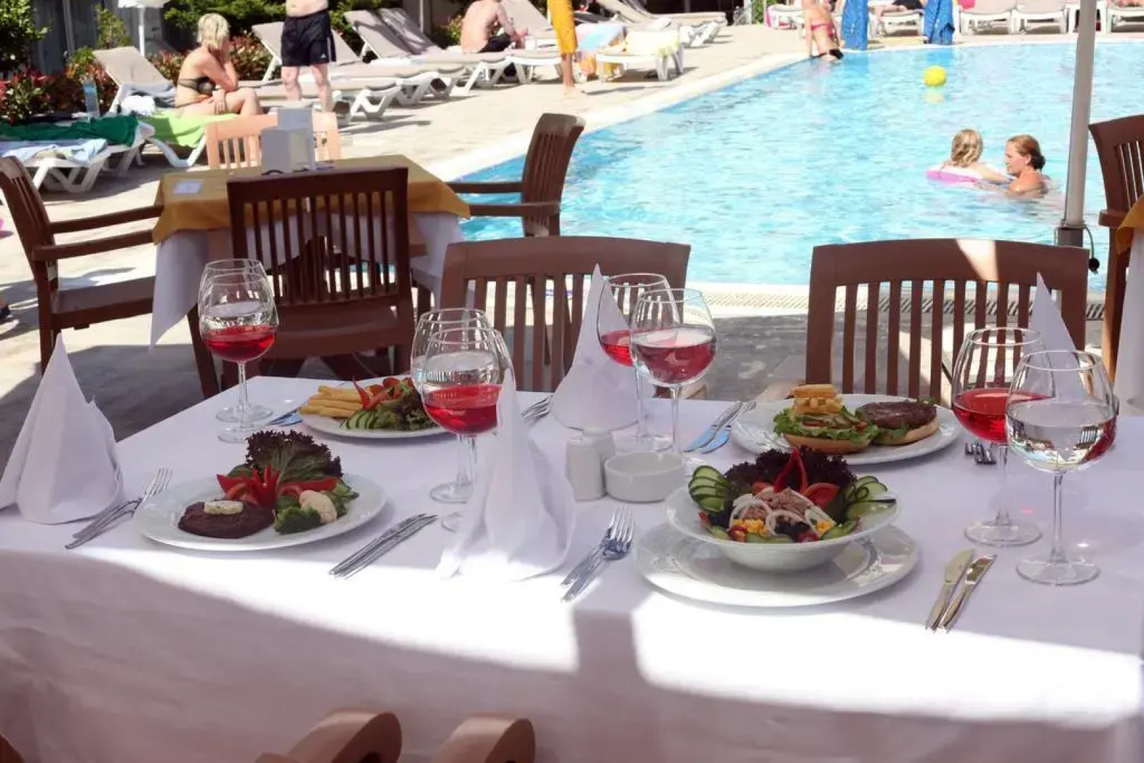 Akalia Suite Hotel & Spa