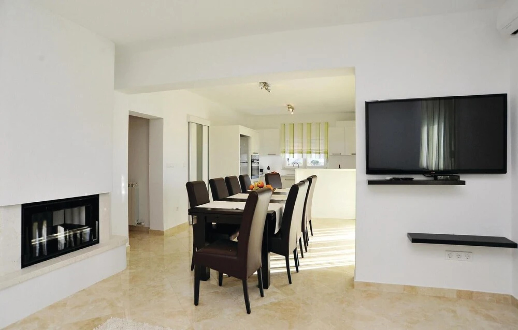 Awesome Home in Pakostane With Wifi and 5 Bedrooms