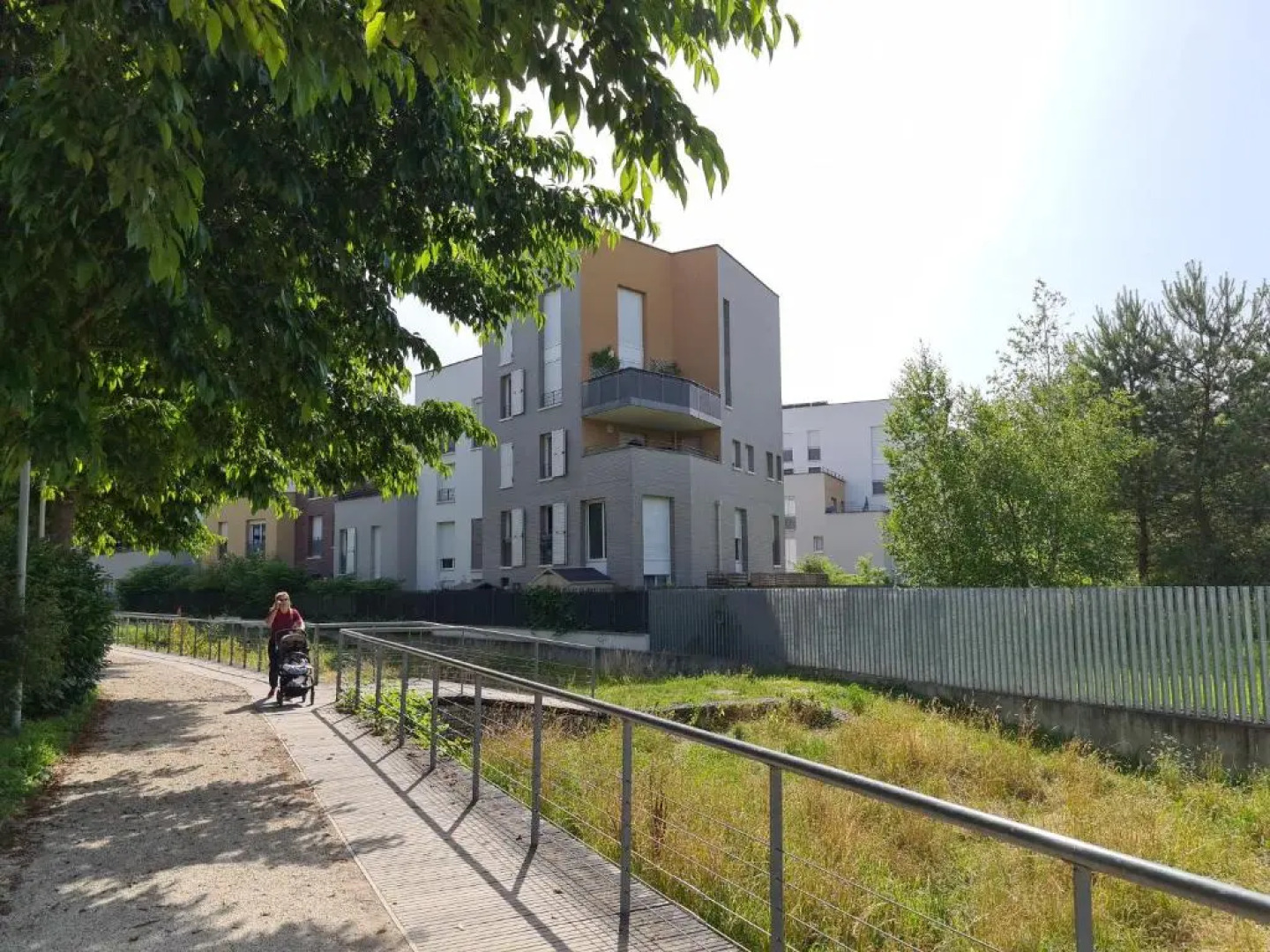 Chambre avec salle de bain /wc
