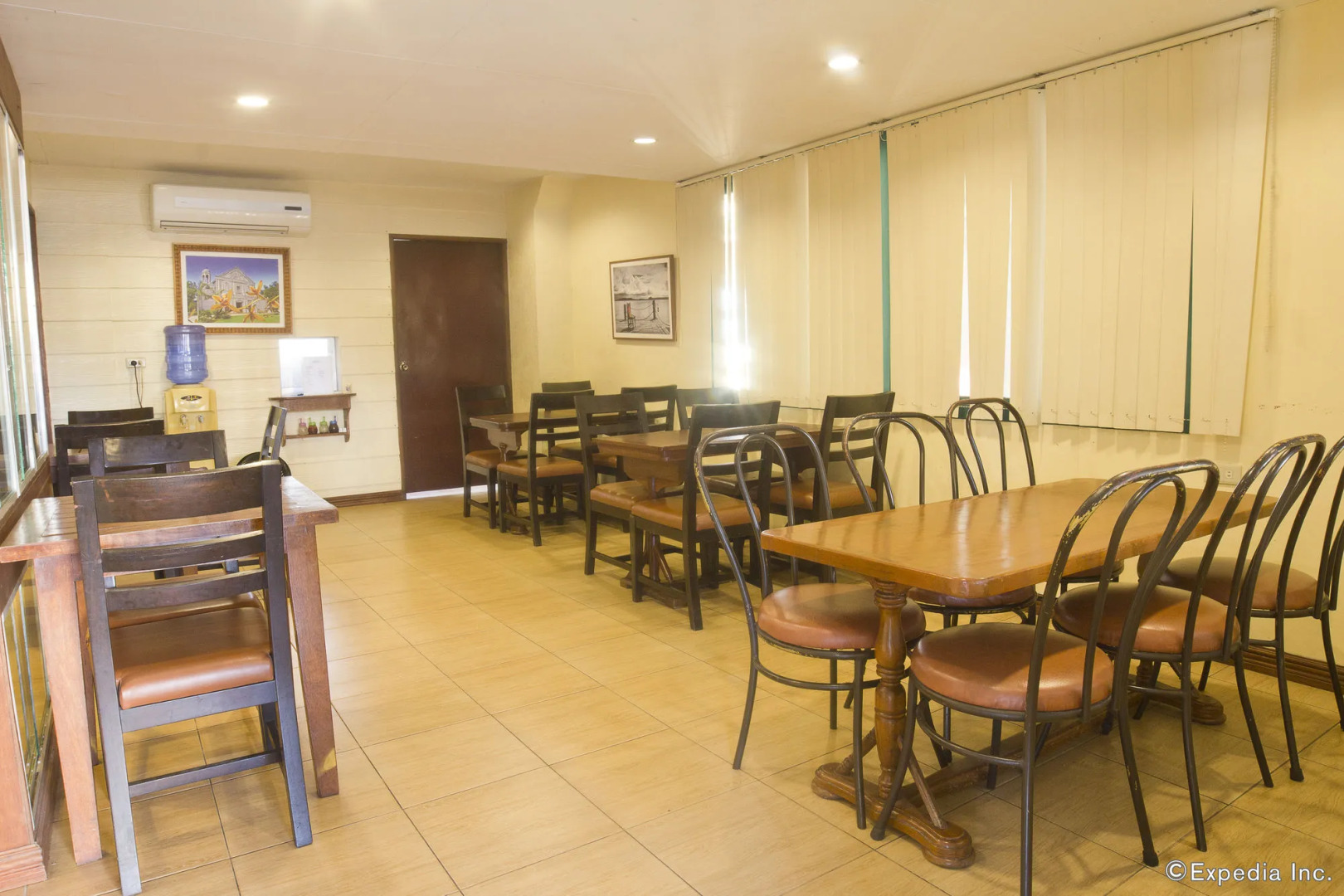 Isabelle Garden Hotel & Suites