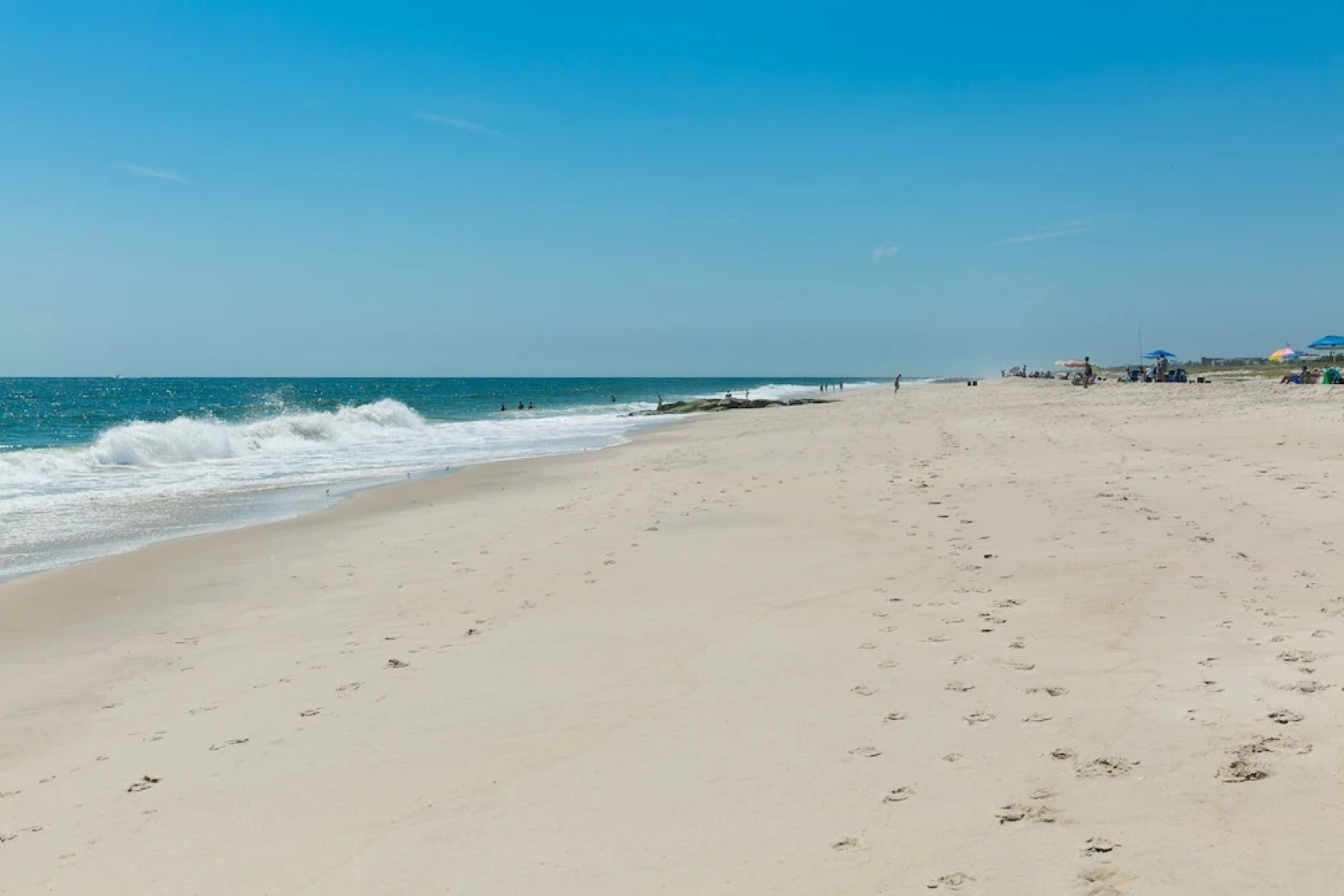 Breathtaking 2 Bedroom Westhampton Beach House Apts