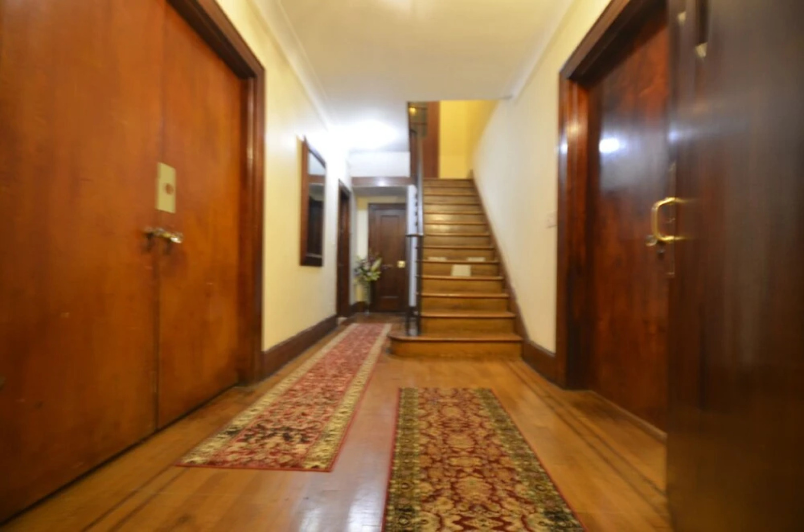 Newark Airport Room with Private Bath