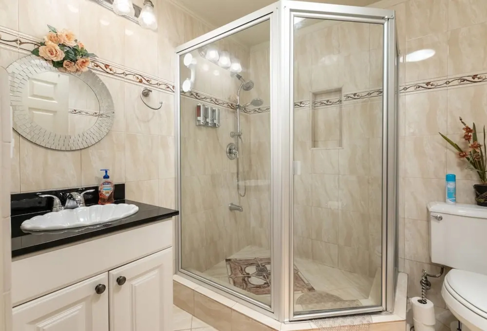 Tranquil Torrance - 1 Mile To Redondo Beach 4 Bedroom Home