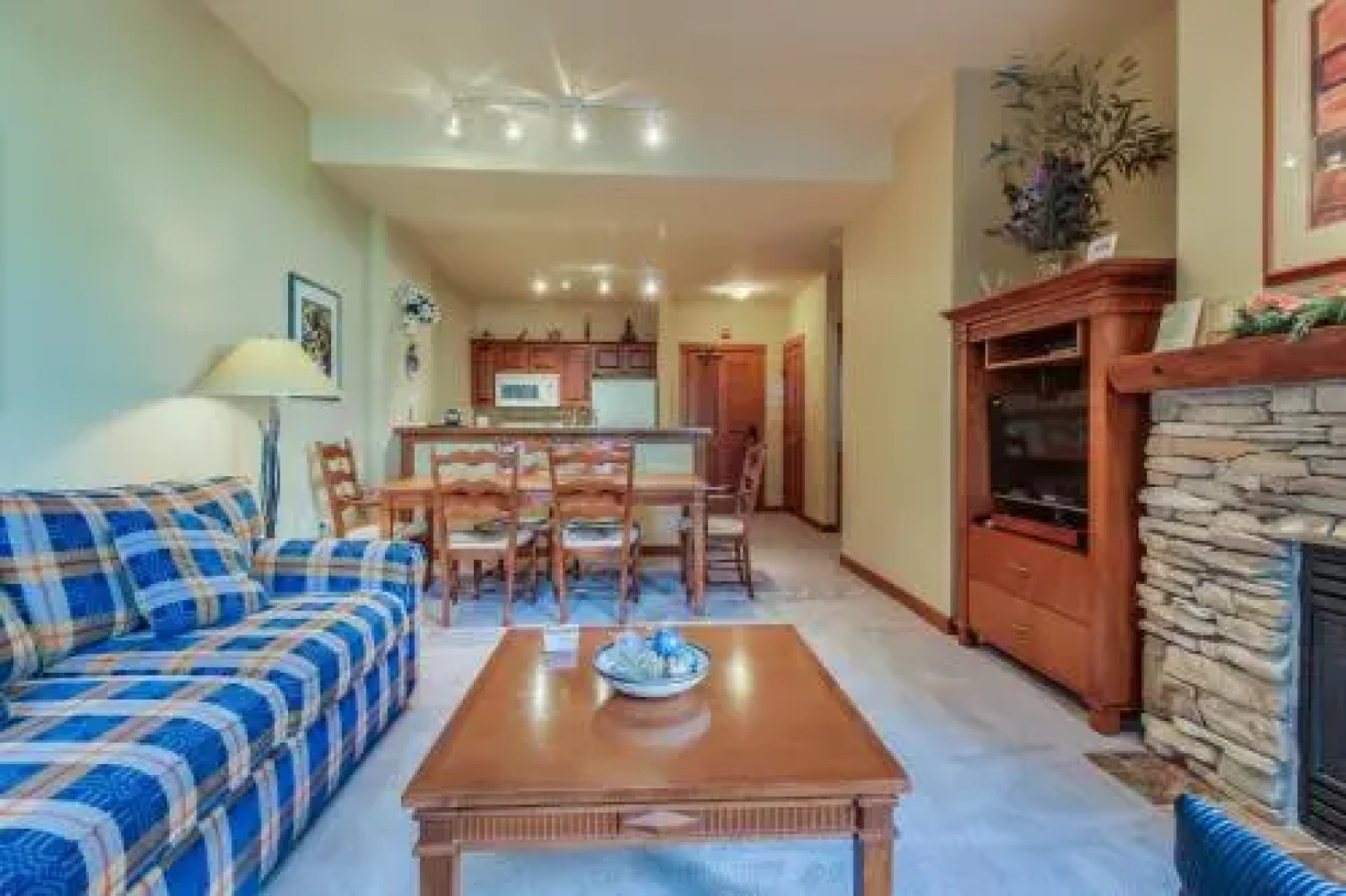 Powderhorn Lodge 107: Columbine Suite